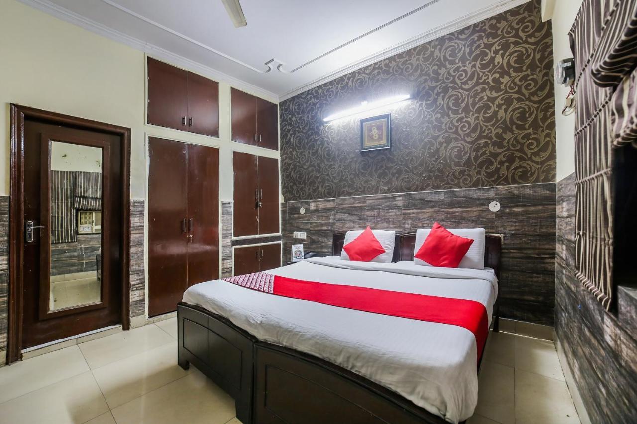 Oyo Downtown Inn Near Leisure Valley Park Gurgaon Bagian luar foto