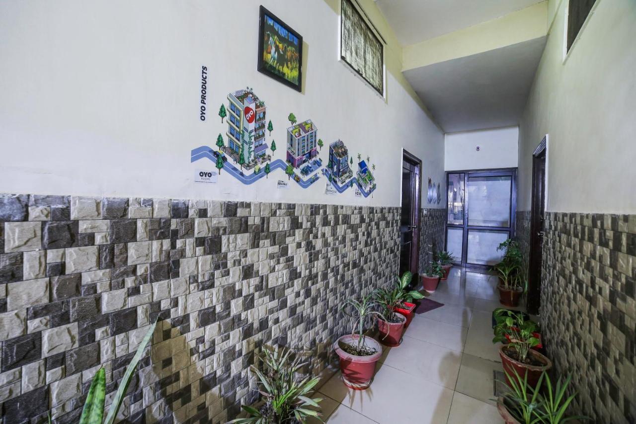 Oyo Downtown Inn Near Leisure Valley Park Gurgaon Bagian luar foto