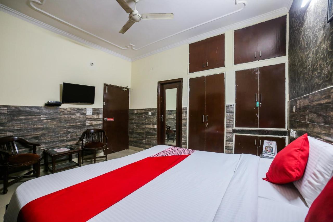 Oyo Downtown Inn Near Leisure Valley Park Gurgaon Bagian luar foto