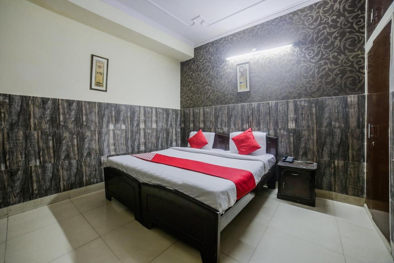 Oyo Downtown Inn Near Leisure Valley Park Gurgaon Bagian luar foto