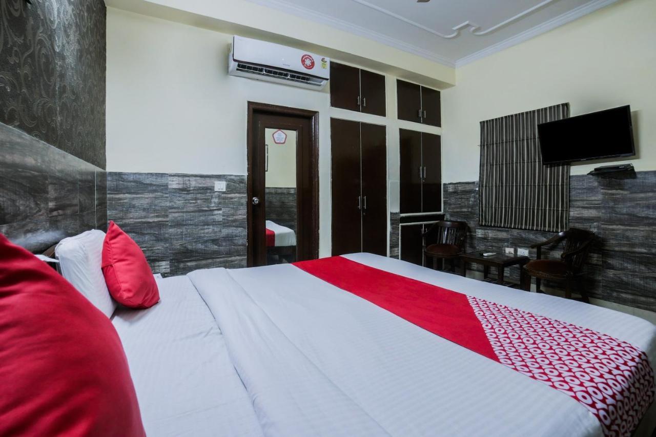 Oyo Downtown Inn Near Leisure Valley Park Gurgaon Bagian luar foto