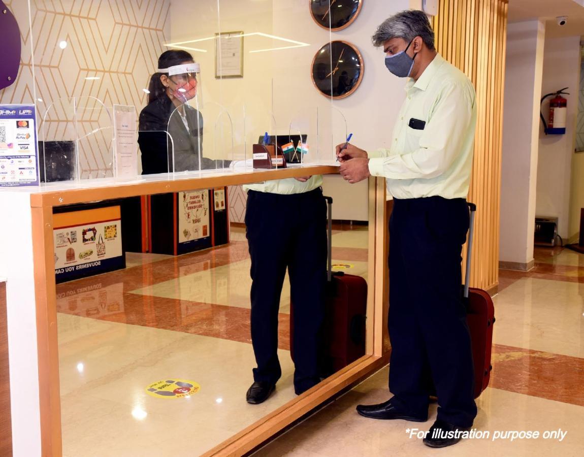 Oyo Downtown Inn Near Leisure Valley Park Gurgaon Bagian luar foto