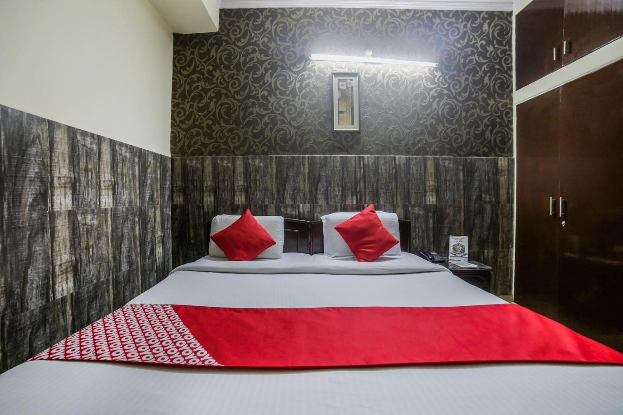 Oyo Downtown Inn Near Leisure Valley Park Gurgaon Bagian luar foto